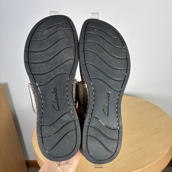 Clarks Metallic Thong Wedge Sandal Women's 9.5 Summer Casual Comfort Walking - Picture 7 of 8